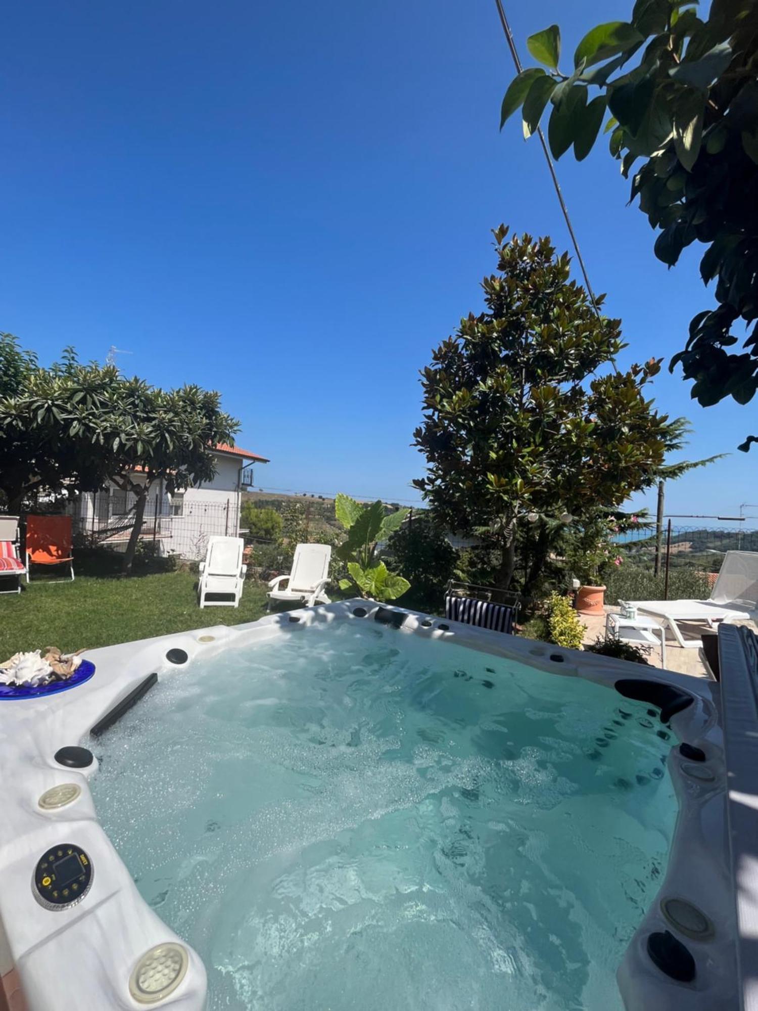 Salge B&B Residenza Di Charme Colonnella Exterior photo